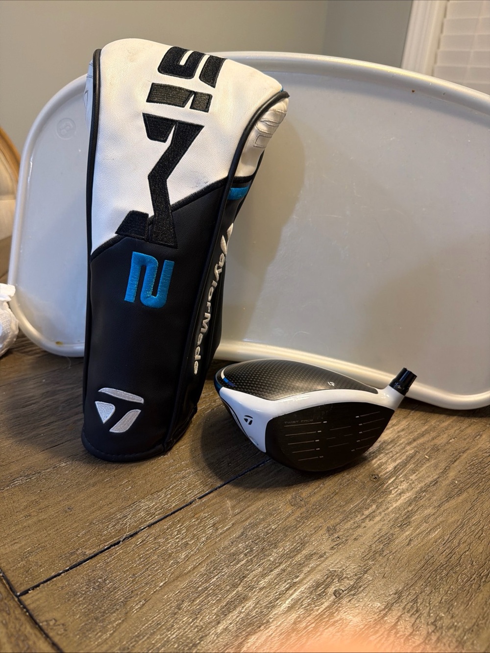 TaylorMade White, Black & Blue M2 Driver Head with Matching Headcover